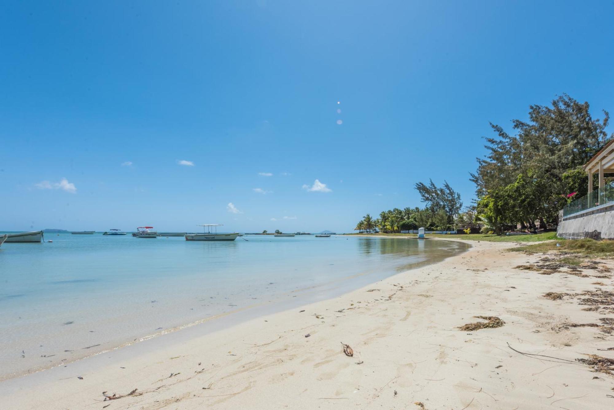 Quaint Beach Villa In A Fishing Village غراند غايوب المظهر الخارجي الصورة